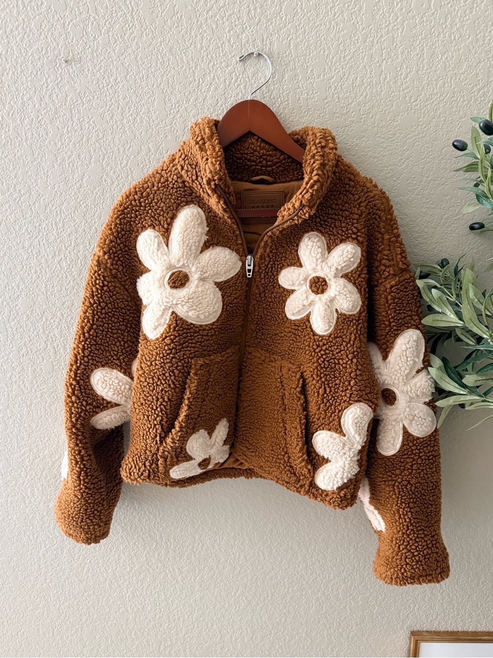 BLANKNYC Brown Teddy Sherpa Fleece Jacket with 3D Daisy Flowers Size S